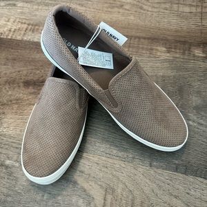 Old Navy Women’s Canvas Slip on Sneakers